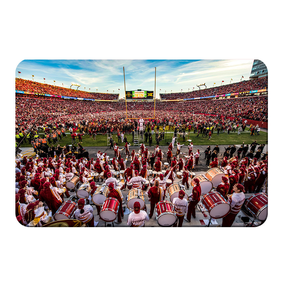 Iowa State Cyclones - Cyclones Win, Storm The Field